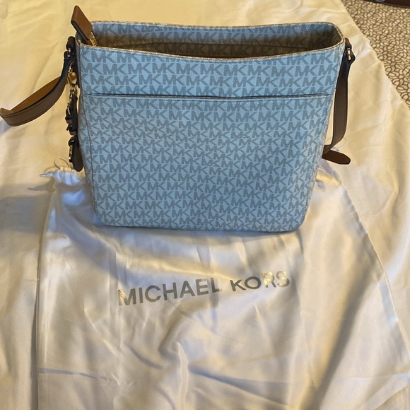 Michael Kors Large Jet Set Crossbody Bag - Picture 2 of 7
